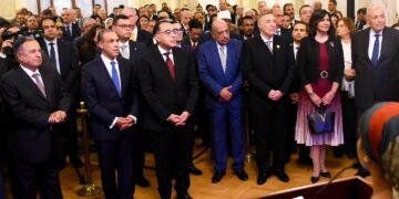 وزير الإسكان يشارك في احتفالية وزارة الخارجية والهجرة وشئون المصريين بالخارج بقصر التحرير